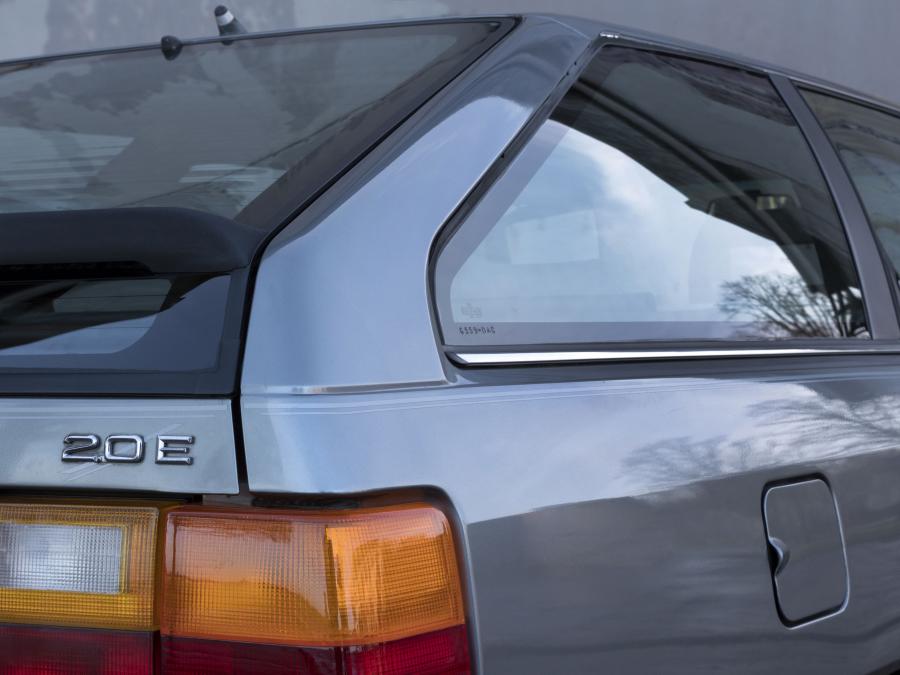 Детали экстерьера Audi 100 Avant (C3) 1988 года  (UK) (фото 7 из 11)